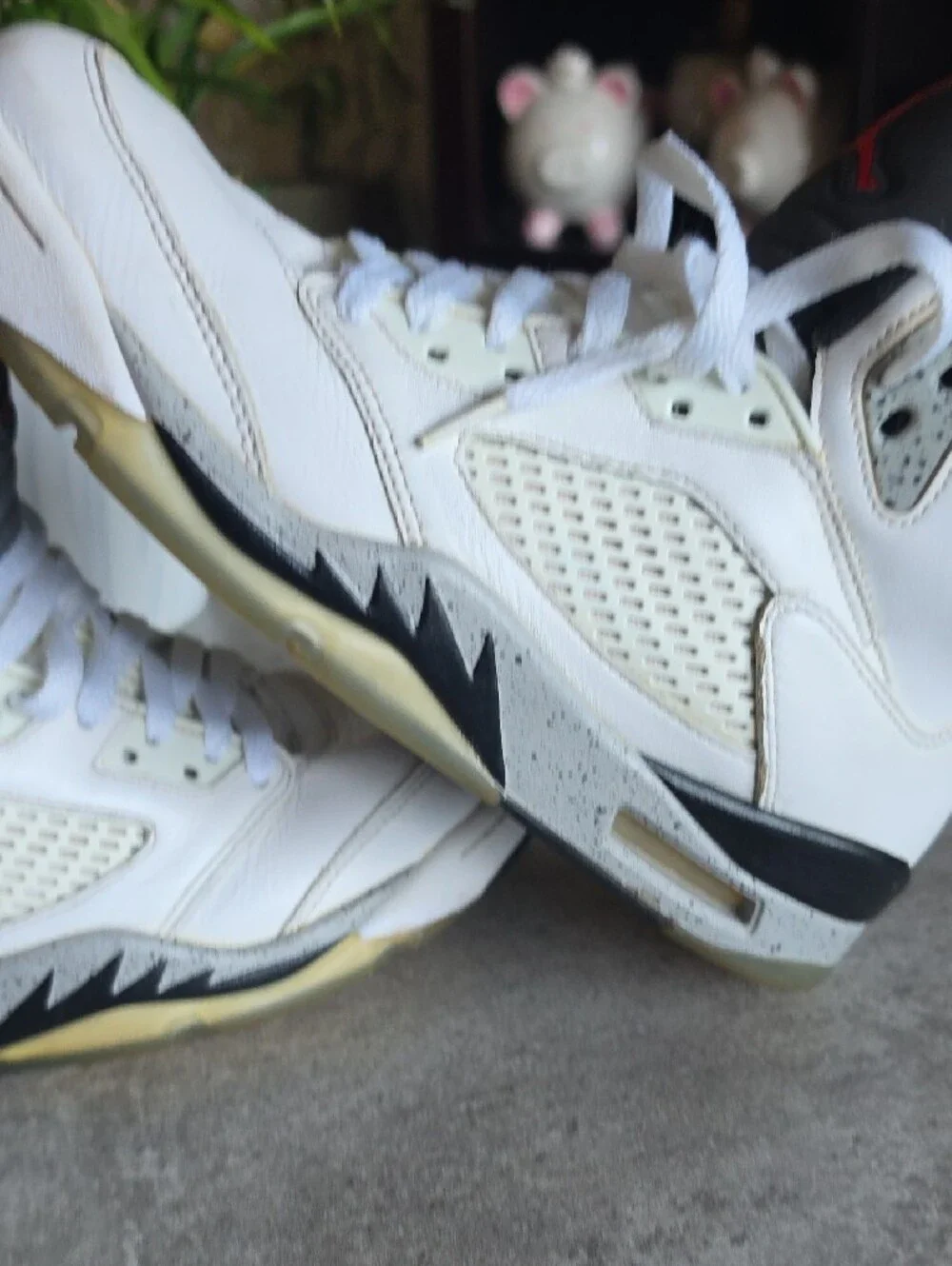 Air Jordan 4 Retro White Cement 2025 – Men’s Size 8